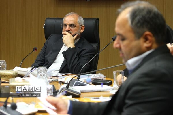 نشست هم اندیشی وزیر آموزش و پرورش با مسئولان شورای بانوان خیر مدرسه‌ساز استان‌های کشور