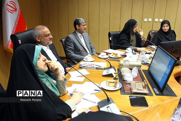 آیین موافقت‌نامه بین وزارت آموزش و پرورش با معاونت ریاست‌جمهوری در امور زنان و خانواده