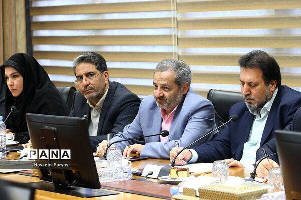 آیین موافقت‌نامه بین وزارت آموزش و پرورش با معاونت ریاست‌جمهوری در امور زنان و خانواده