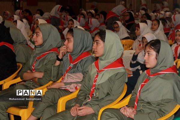 برگزاری همایش پیشتازان درکانون فرهنگی تربیتی آفتاب منطقه19