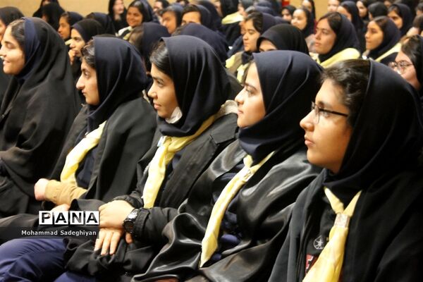 برگزاری همایش پیشتازان درکانون فرهنگی تربیتی آفتاب منطقه19
