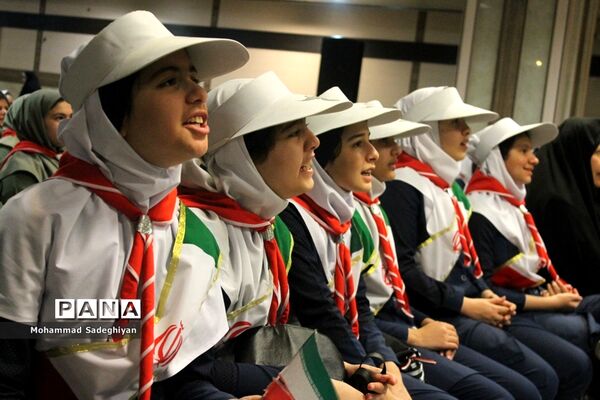 برگزاری همایش پیشتازان درکانون فرهنگی تربیتی آفتاب منطقه19