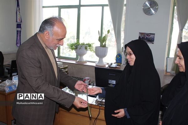 تجلیل از بانوان فرهنگی به مناسبت هفته زن
