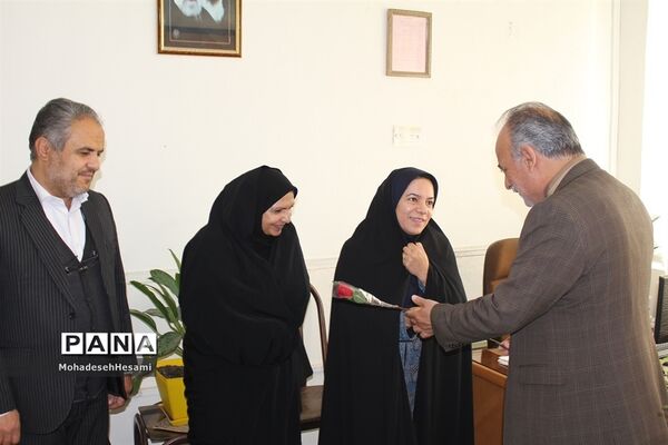 تجلیل از بانوان فرهنگی به مناسبت هفته زن