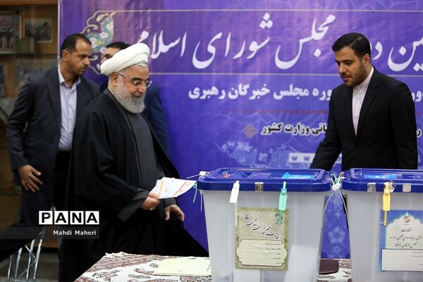 حضور رییس جمهوری در یازدهمین دوره انتخابات مجلس شورای اسلامی و میان‌دوره‌ای مجلس خبرگان رهبری