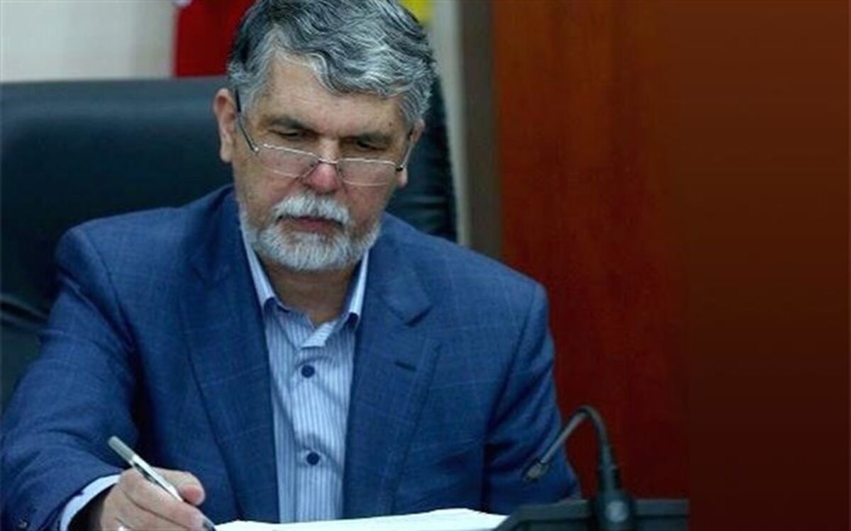 وزیر فرهنگ و ارشاد: کرونا طاعون نیست، وحشت نکنیم