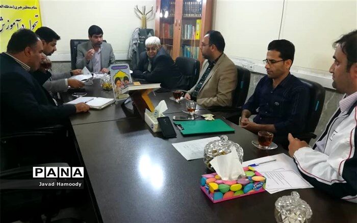 جلسه هم اندیشی پیشگیری ازکروناویروس درمدارس شهرستان حمیدیه