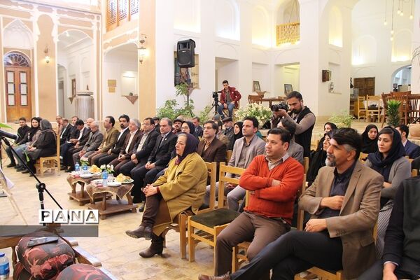 رونمایی از پوستر جشنواره نمایش عروسکی در یزد