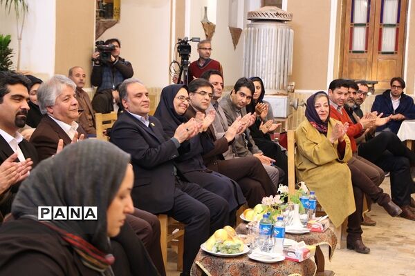 رونمایی از پوستر جشنواره نمایش عروسکی در یزد