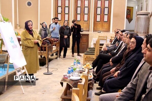 رونمایی از پوستر جشنواره نمایش عروسکی در یزد