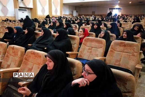 تجلیل از بانوان فرهنگی بهاباد