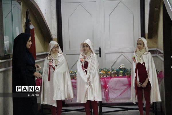 همایش تجلیل از برگزیدگان طرح‌های آموزش ابتدایی