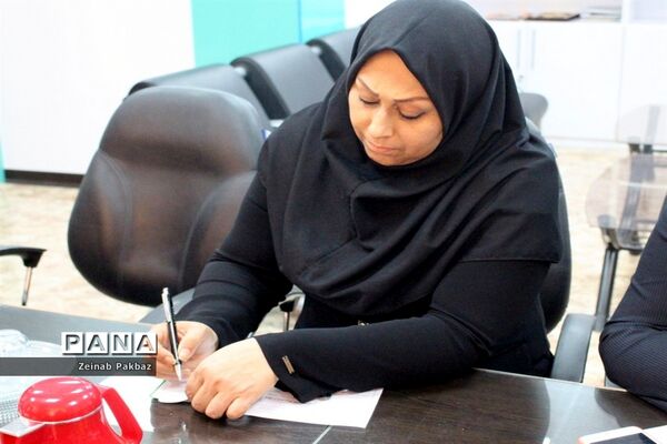 جلسه کارگروه مراکز پیش دبستانی اداره‌کل آموزش و پرورش استان بوشهر