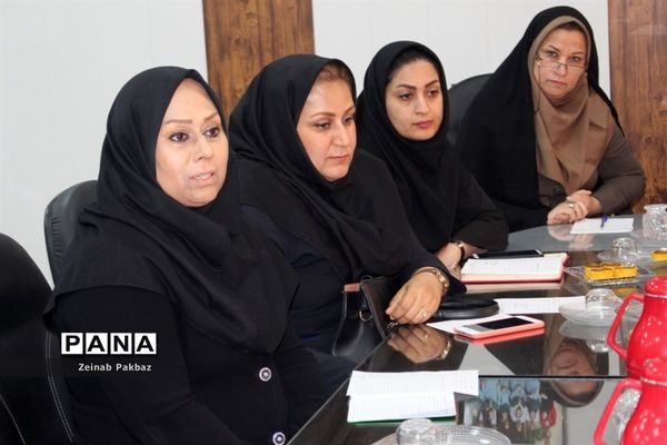 جلسه کارگروه مراکز پیش دبستانی اداره‌کل آموزش و پرورش استان بوشهر