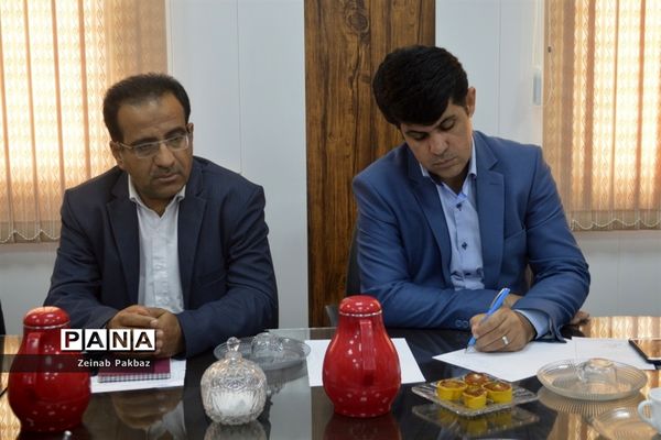 جلسه کارگروه مراکز پیش دبستانی اداره‌کل آموزش و پرورش استان بوشهر