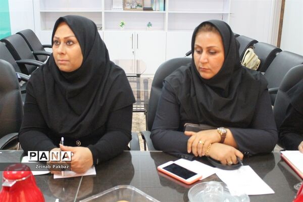 جلسه کارگروه مراکز پیش دبستانی اداره‌کل آموزش و پرورش استان بوشهر