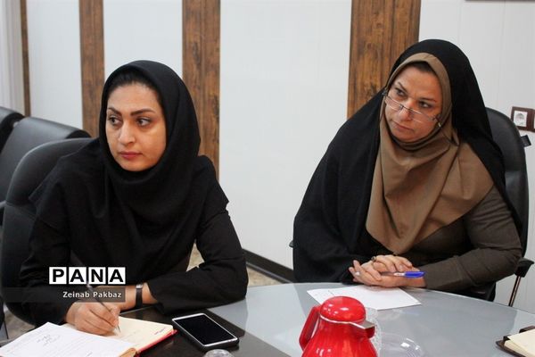 جلسه کارگروه مراکز پیش دبستانی اداره‌کل آموزش و پرورش استان بوشهر
