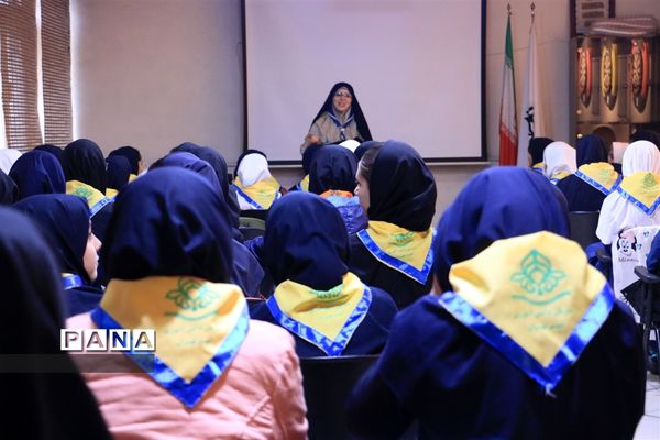 کارگاه آموزشی پیشتازان منطقه 1 در سالن کانون رضوان