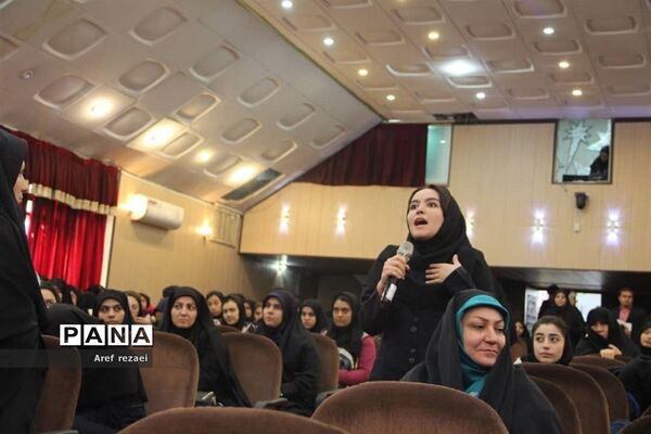برگزاری همایش رأی اولی‌های ناحیه یک ری