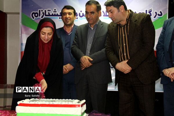 گردهمایی پیشتازان رأی اولی مازندران در «در گام دوم انقلاب؛ من یک‌ پیشتازم»