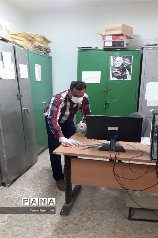 ضدعفونی و گندزدایی مدارس شهرستان حمیدیه