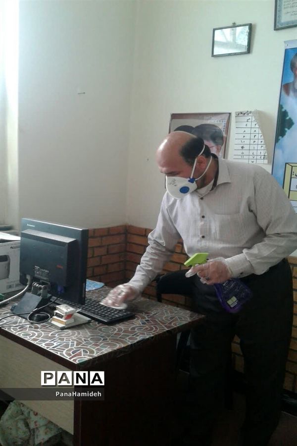 ضدعفونی و گندزدایی مدارس شهرستان حمیدیه