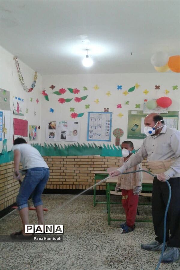 ضدعفونی و گندزدایی مدارس شهرستان حمیدیه