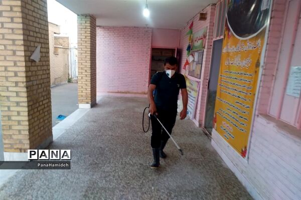 ضدعفونی و گندزدایی مدارس شهرستان حمیدیه