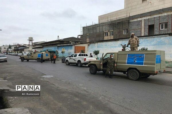 ضدعفونی کردن اطراف بیمارستان‌های پایلوت پذیرش بیماران مبتلا یا مشکوک به کرونا در قائمشهر