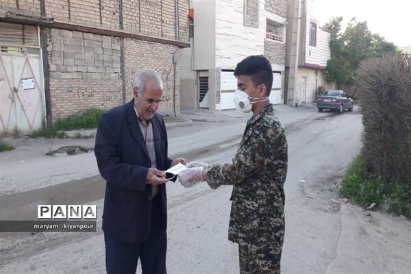 ضدعفونی و گندزدایی اماکن عمومی و توزیع ماسک رایگان در شهرستان مسجدسلیمان