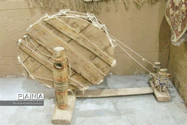 آثار دستی روستاهای برگزیده کاشمر در فروشگاه روستا