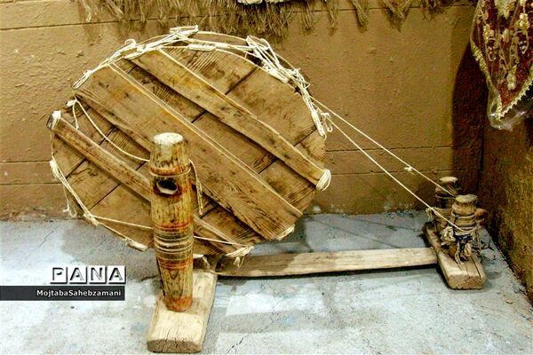 آثار دستی روستاهای برگزیده کاشمر در فروشگاه روستا