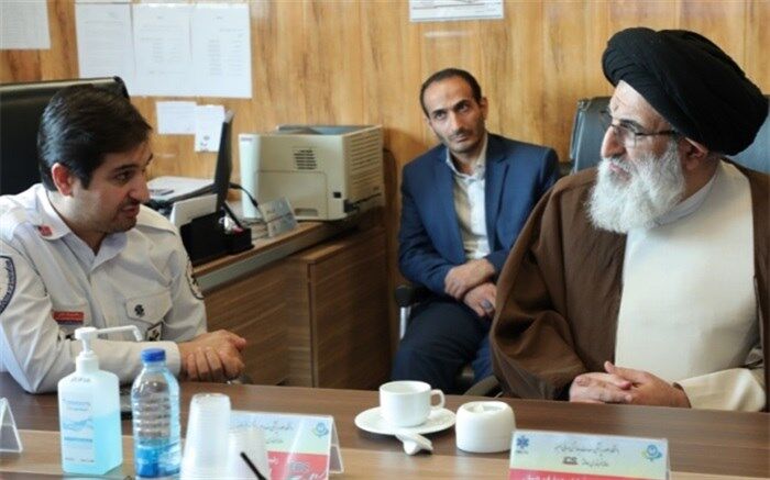 آیت الله حسینی همدانی : دستگاه قضایی با محتکران اقلام بهداشتی قاطعانه برخورد کند