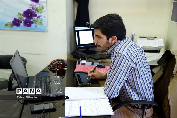 آموزش مجازی در دبیرستان ماندگار البرز