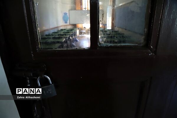 آموزش مجازی در دبیرستان ماندگار البرز
