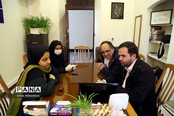 آموزش مجازی در دبیرستان ماندگار البرز