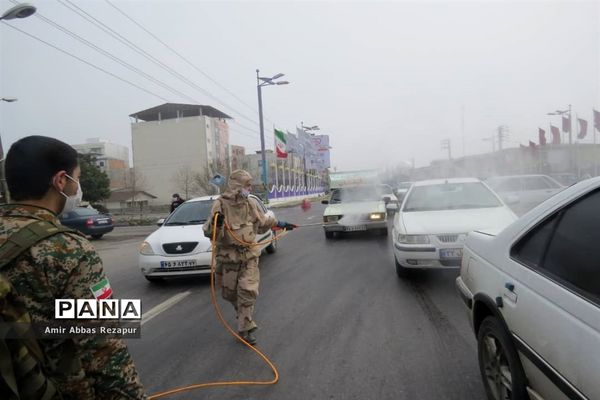 ضدعفونی کردن معابر و اماکن شهری در محمودآباد