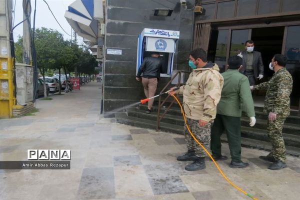 ضدعفونی کردن معابر و اماکن شهری در محمودآباد