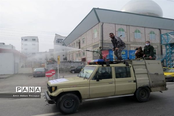 ضدعفونی کردن معابر و اماکن شهری در محمودآباد