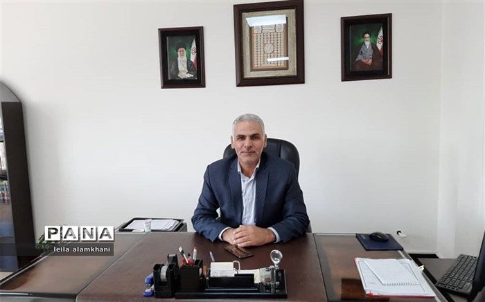 لونی: مدرسه محوری، تقویت ارکان مدرسه و نشاط مهمترین برنامه های منطقه۴ است