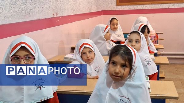 برگزاری آیین جشن شکوفه‌ها در مدارس استان البرز