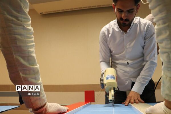 راه‌اندازی کارگاه تولید ماسک در قرارگاه شهید دکتر قاسمی قم