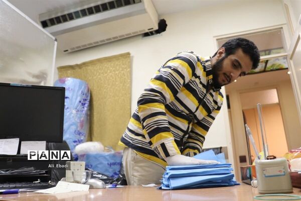 راه‌اندازی کارگاه تولید ماسک در قرارگاه شهید دکتر قاسمی قم
