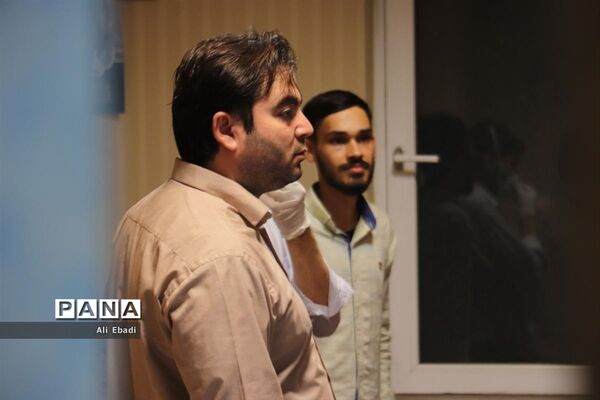 راه‌اندازی کارگاه تولید ماسک در قرارگاه شهید دکتر قاسمی قم