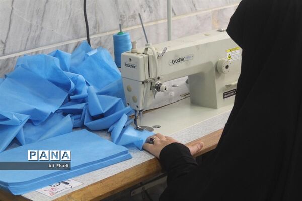 راه‌اندازی کارگاه تولید ماسک در قرارگاه شهید دکتر قاسمی قم
