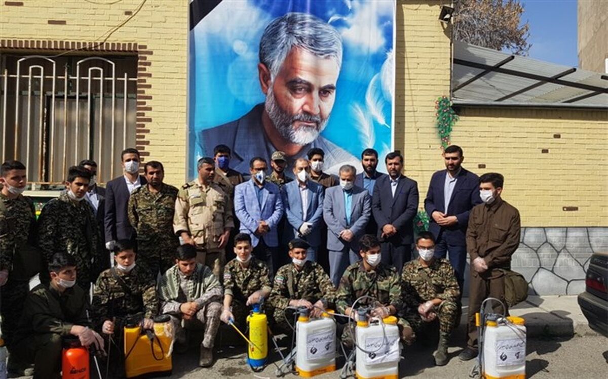 گروه جهادی دانش‌آموزان حاج قاسم سلیمانی روزانه 3 مدرسه شهرستان قدس را ضدعفونی می‌کنند