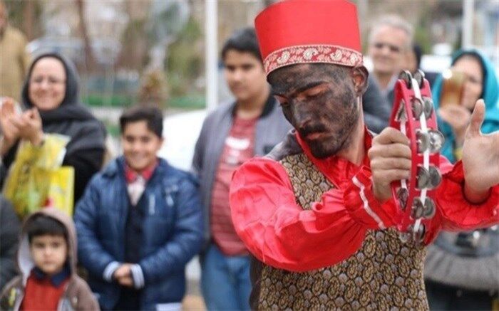 حاجی فیروزی چنین نه از ره آیین است