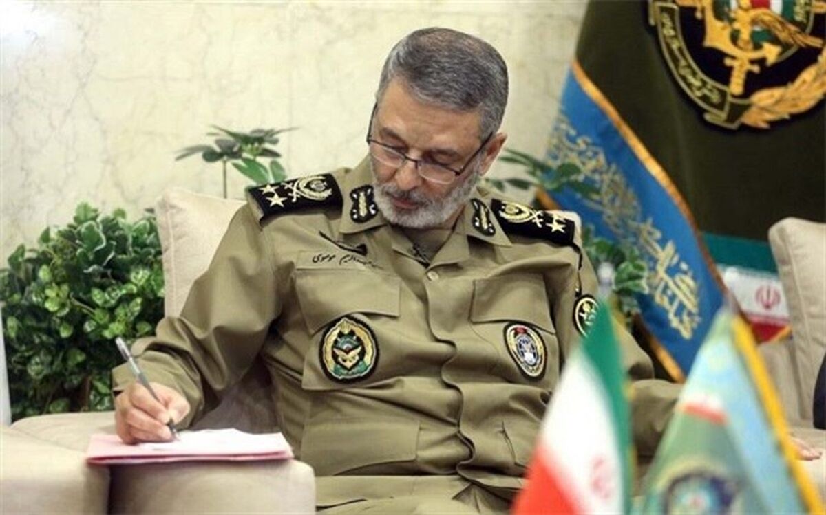 امیرموسوی: ارتش قوی‌تر از همیشه پیام آور اقتدار در دفاع از مرزها خواهد بود