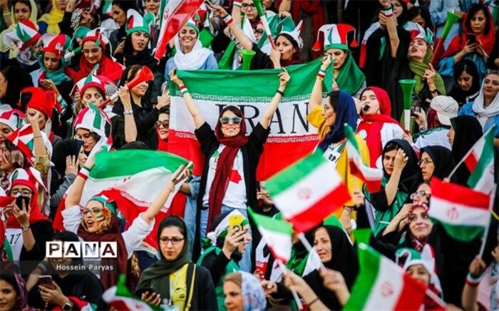 سلطانی‌فر: حضور زنان در ورزشگاه آزادی، اتفاق تاریخی سال ۹۸ بود