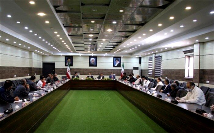 تجمع افراد غیرمسئول در پایگاه‌های تب سنجی ورودی شهرها باعث اختلال در کار می‌شود